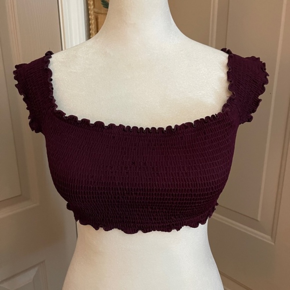 Pink by Victoria’s Secret deep purple ruched cap sleeve cropped top Size S.